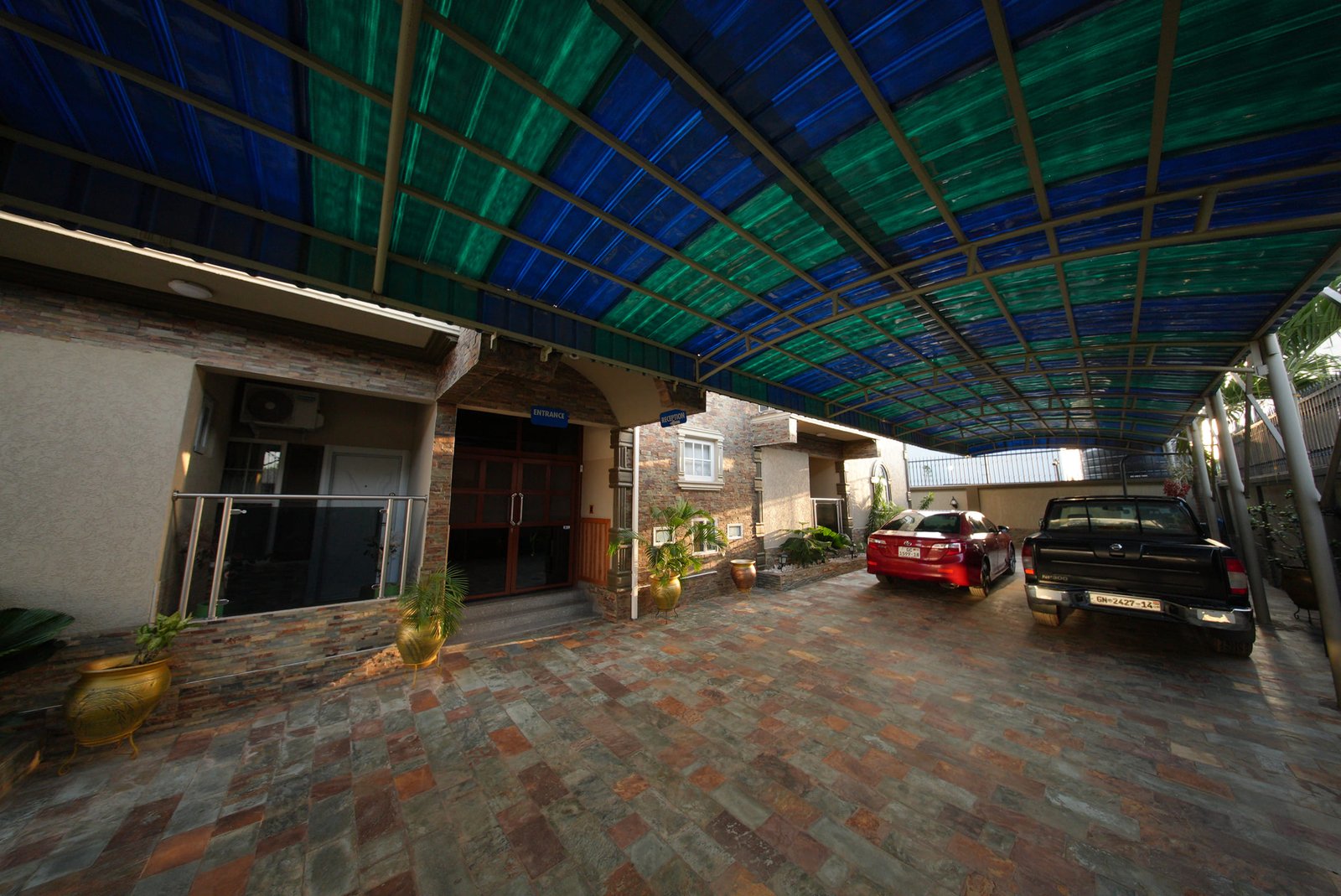 Front exterior 06