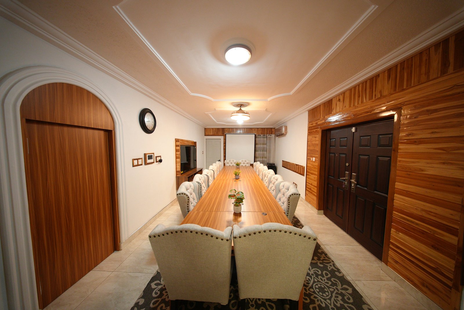 Dinning 02
